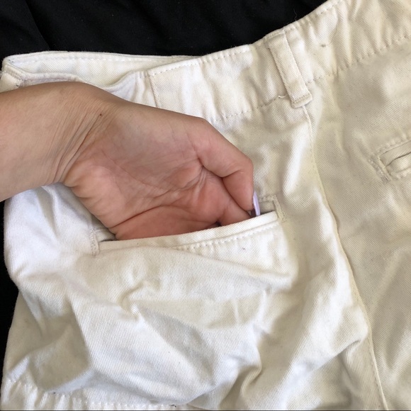 Hollister White Shorts - Picture 4 of 5